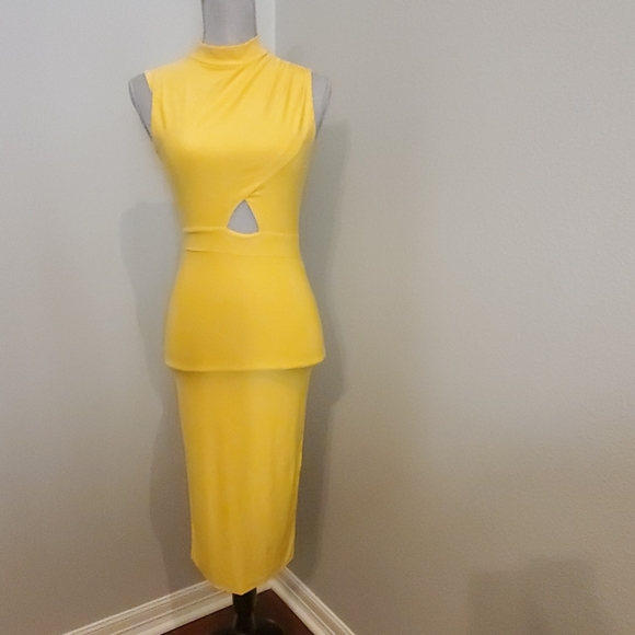 NWT Yellow Bodycon Midi Dress - Picture 1 of 4